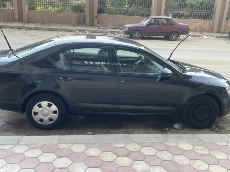 للبيع اسكودا اوكتافيا مو ٢٠١٥ A7 فابريكه بالكامل - سيارات مستعملة في مصر على منصة اتباعت