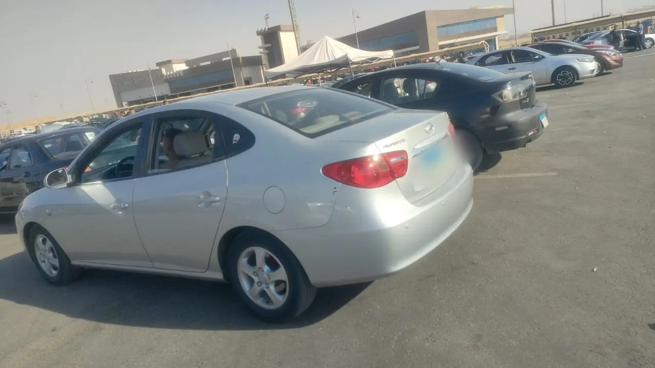 هيونداي افانتي 2010 للبيع اول مالك فبريكة اوتوماتيك - سيارات مستعملة في مصر على منصة اتباعت