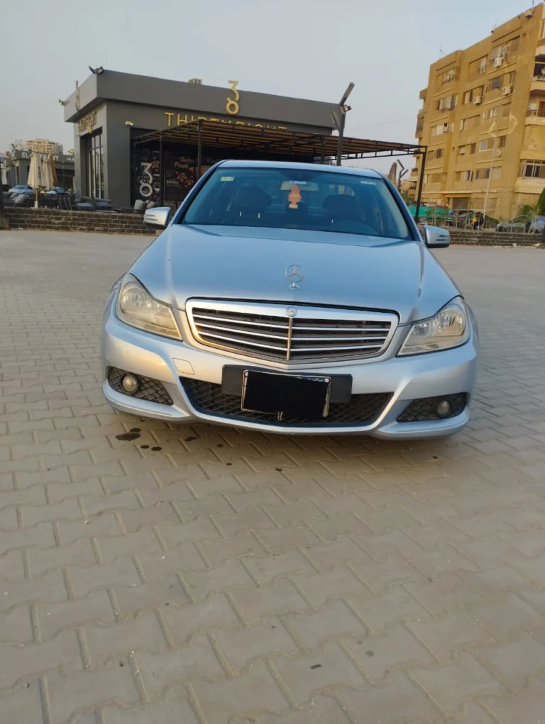 مرسيدس c180 موديل 2013 فابريكة بالكامل للبيع في القاهره بسعر رخيص - سيارات مستعملة مصر على منصة اتباعت