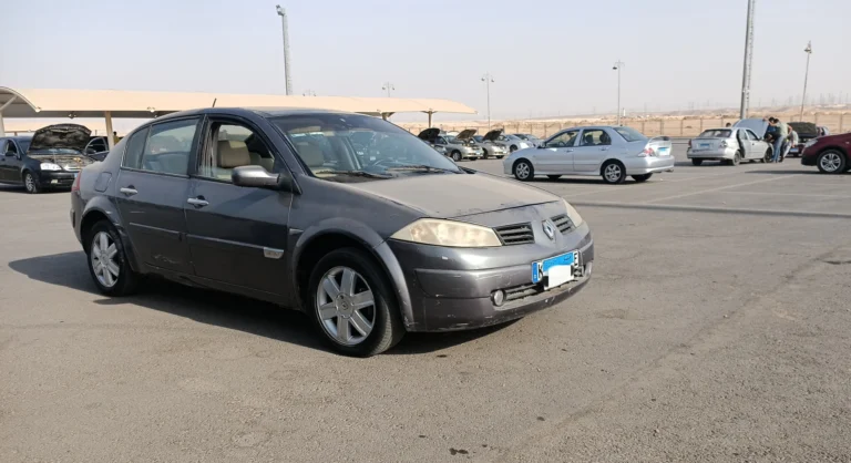 رينو ميجان 2005 اوتوماتيك باسم المالك دواخل فابريكة القاهرة - سيارات مستعملة للبيع في مصر على منصة اتباعت