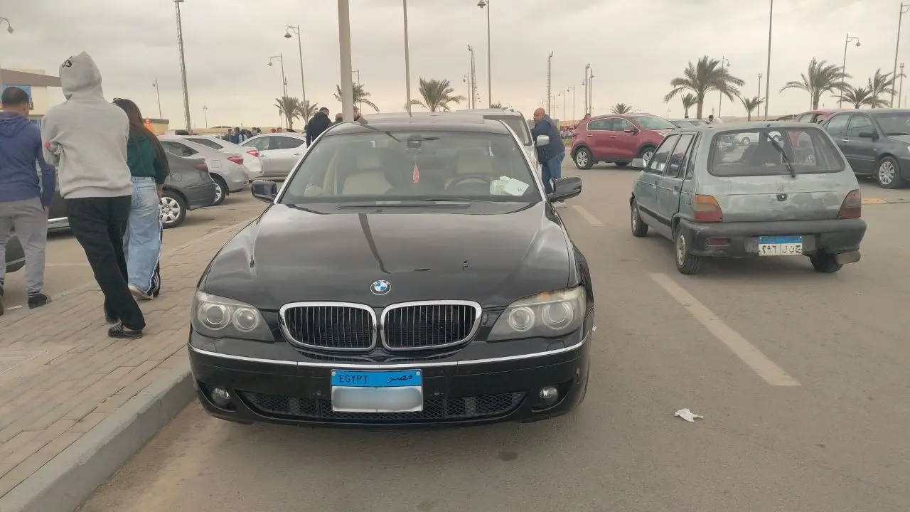 بي ام دبليو 750 2007 بصمه فتحت سقف للبيع بمواصفات خاصه - سيارات مستعملة في مصر على منصة اتباعت