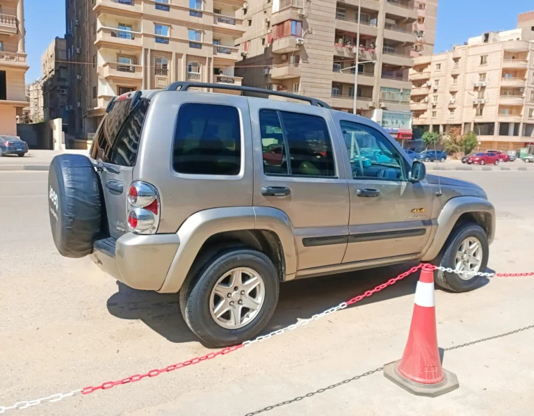 جيب ليبرتي 2005 أعلي فئة فبريكا اول يد من الزيرو حالة نادرة - سيارات مستعملة للبيع في مصر على منصة اتباعت